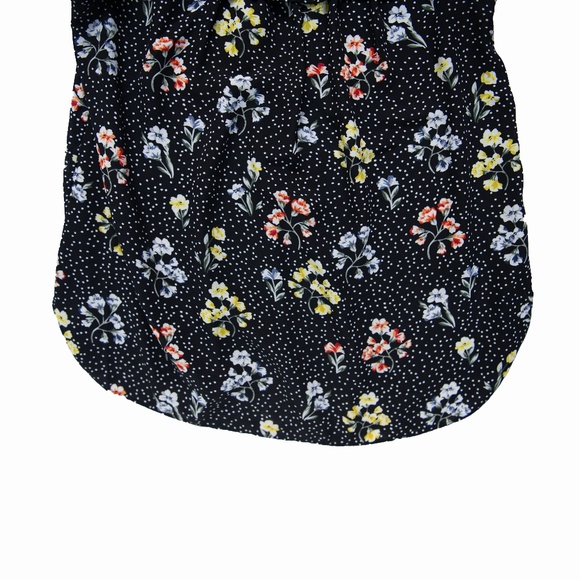 Philosophy Black and Floral Sleeveless Blouse - Picture 6 of 6